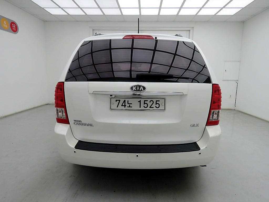 KIA Carnival - Vista 3
