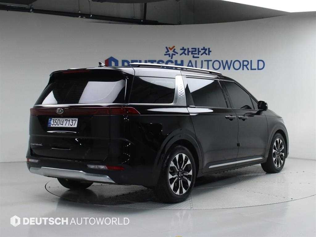 KIA Carnival - Vista 2