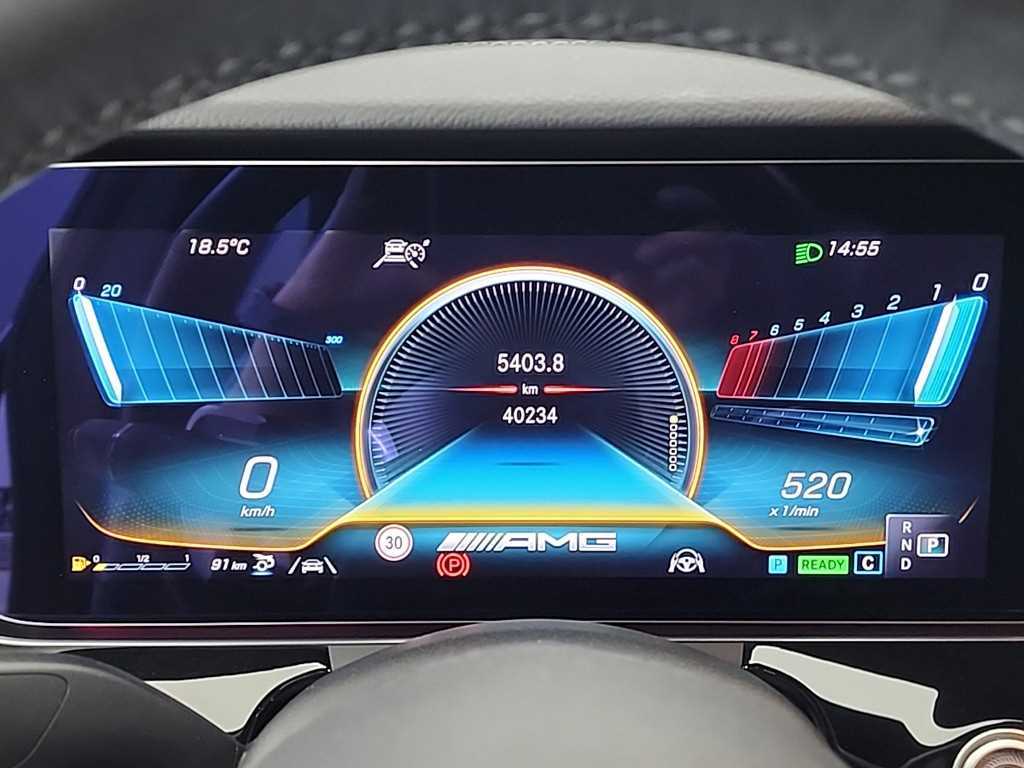 Mercedes Benz AMG GT - Vista 6
