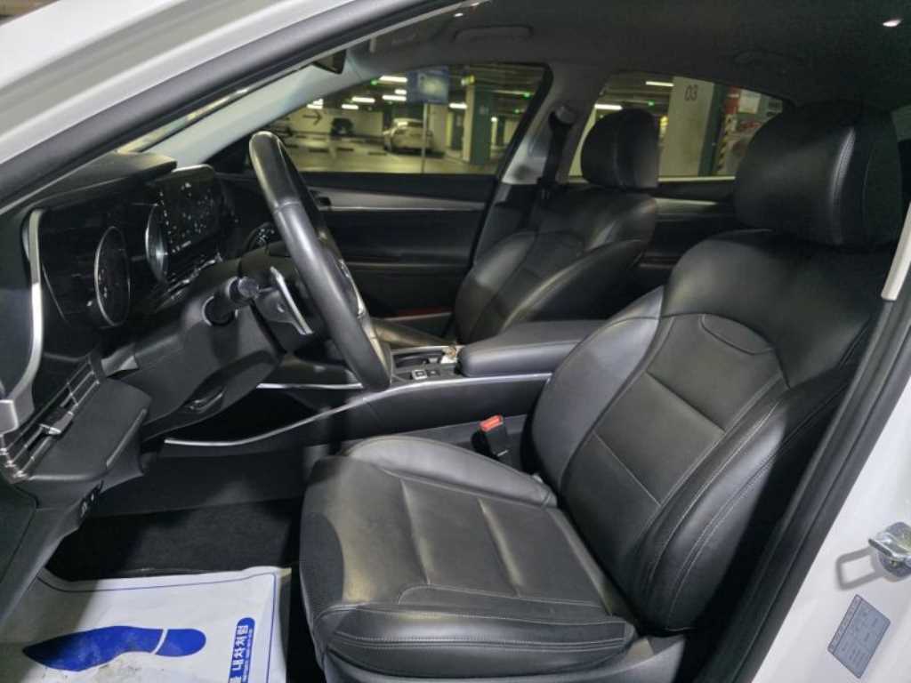 HYUNDAI Grandeur - Vista 7
