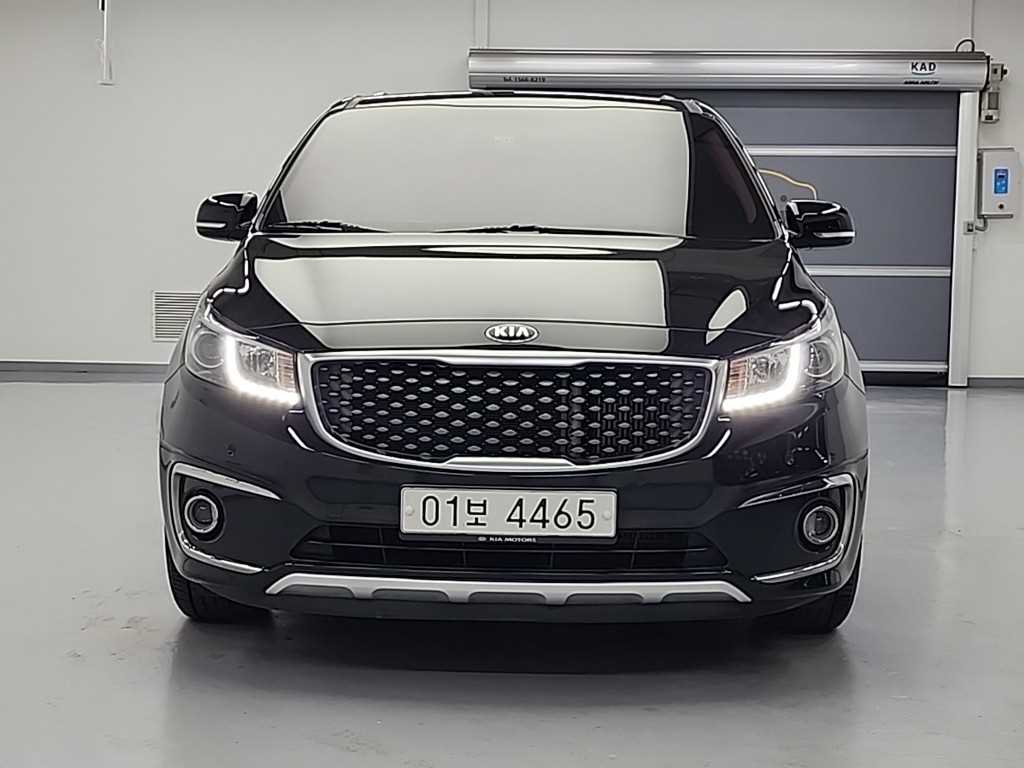 KIA Carnival - Vista 2