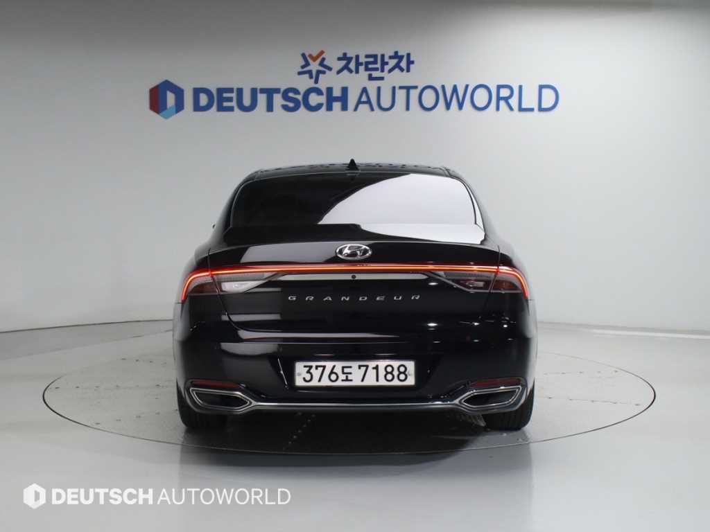 HYUNDAI Grandeur - Vista 4