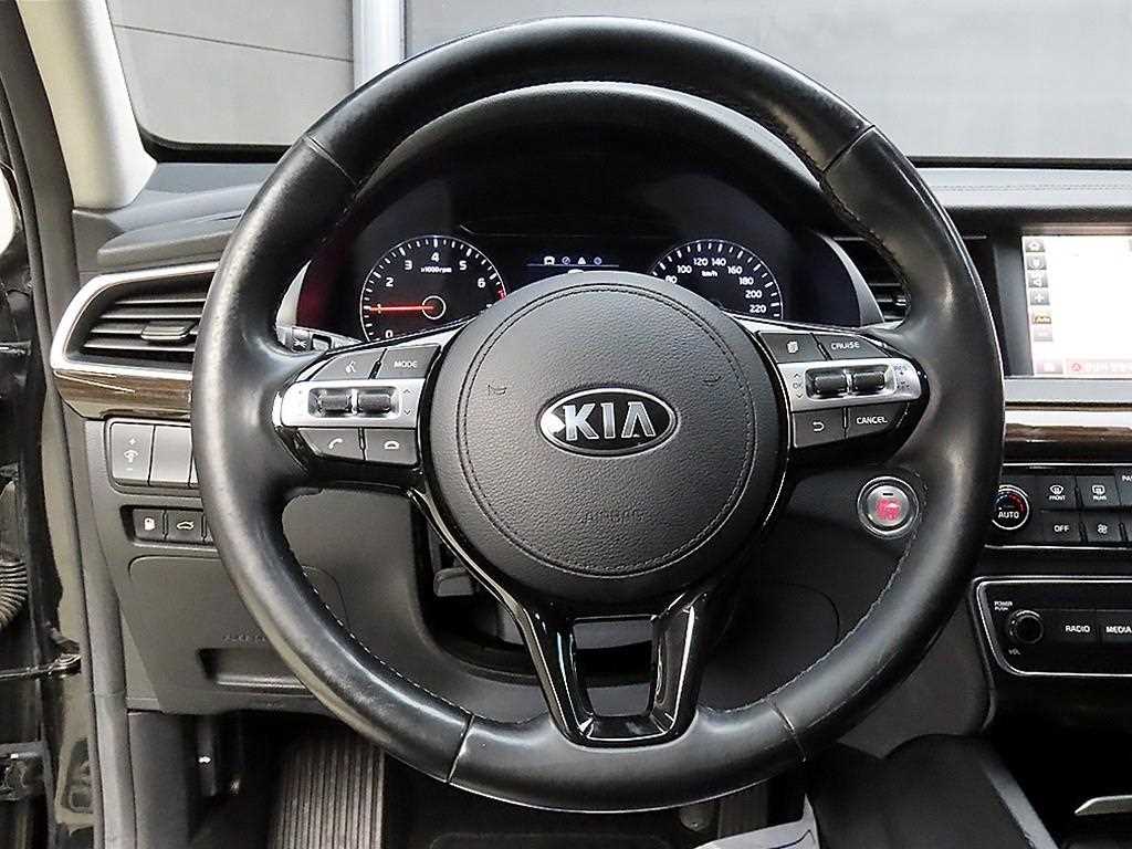 KIA K7 - Vista 9