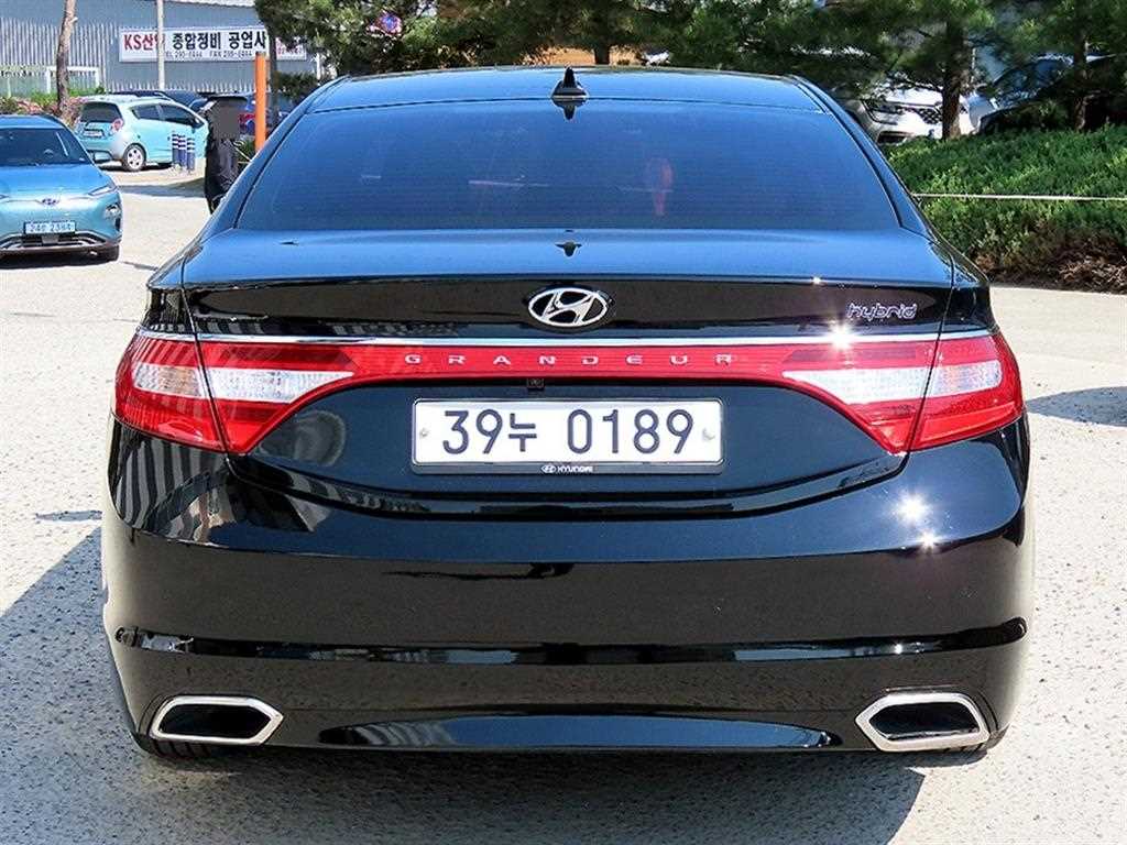 HYUNDAI Grandeur - Vista 4
