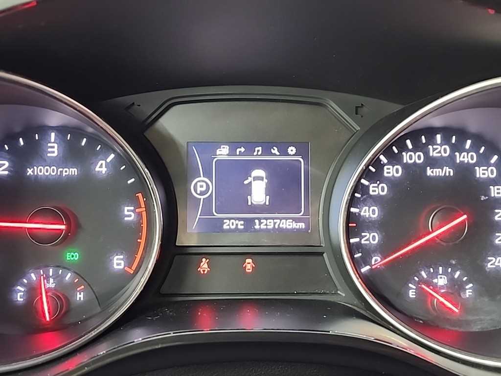 KIA Carnival - Vista 6