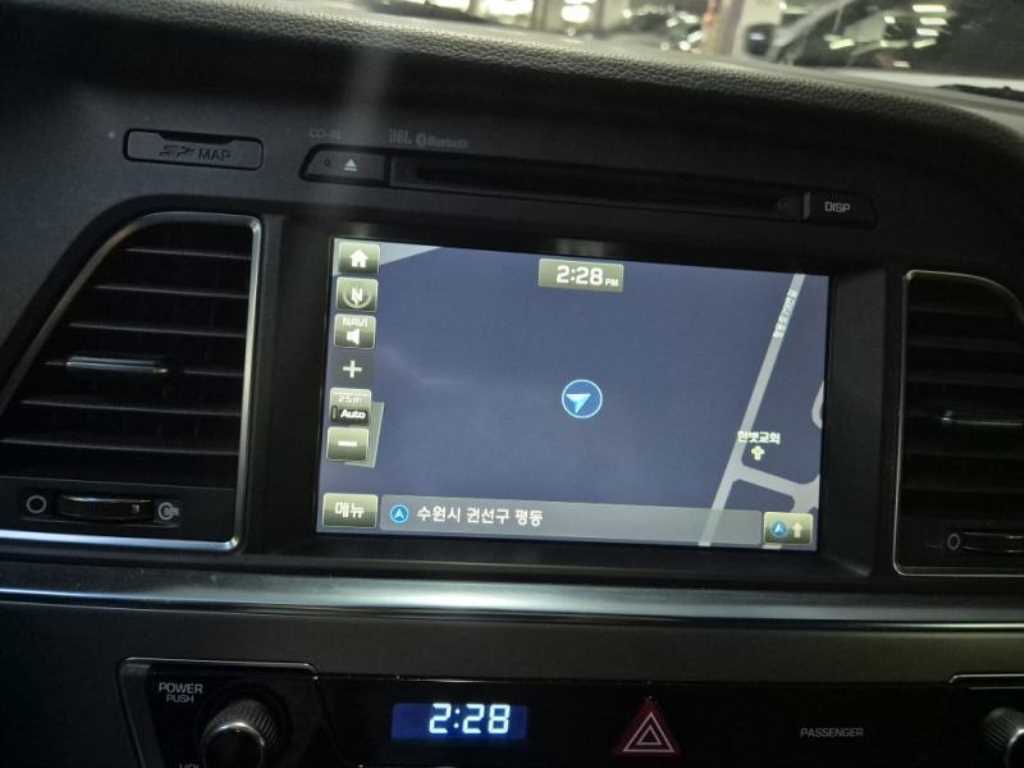 HYUNDAI Sonata - Vista 12
