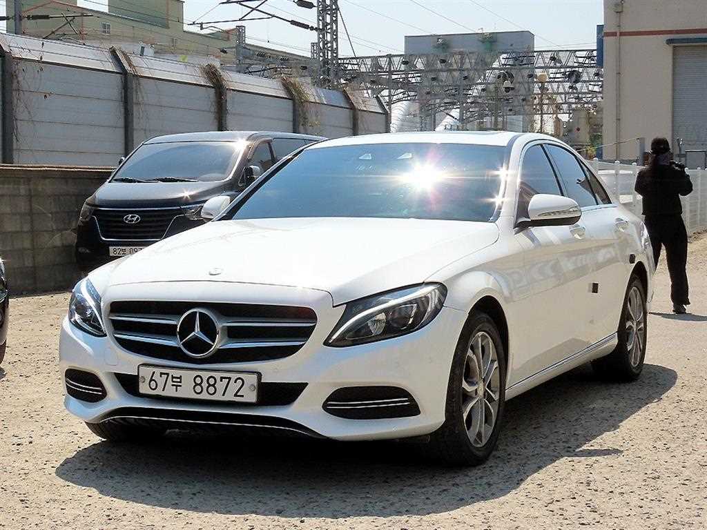 Mercedes Benz C Class - Vista 2