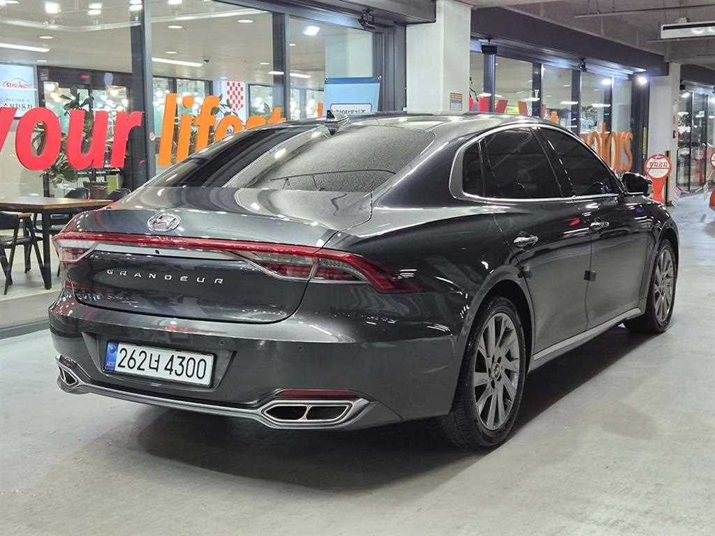 HYUNDAI Grandeur - Vista 4