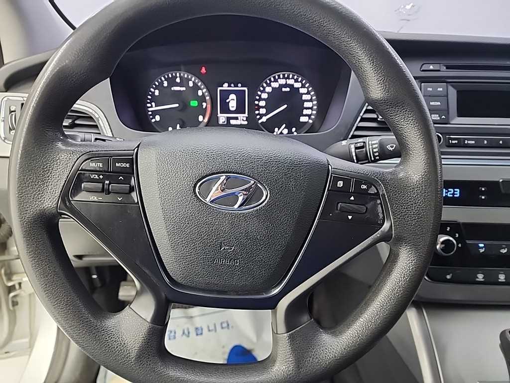 HYUNDAI Sonata - Vista 9