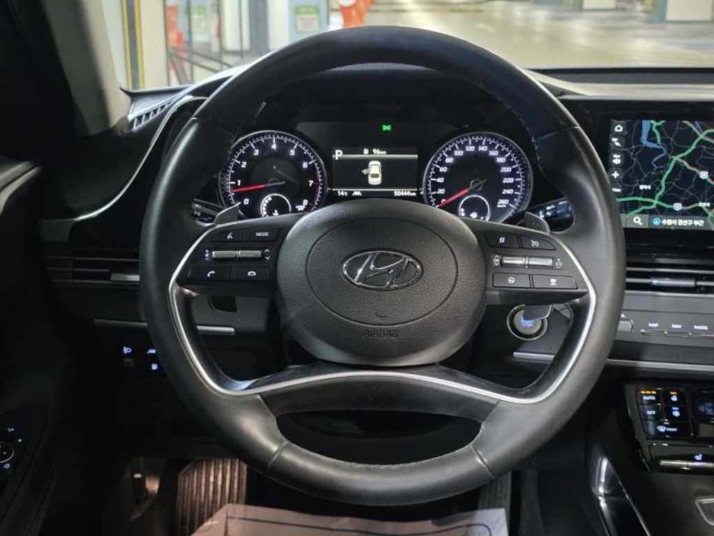 HYUNDAI Grandeur - Vista 11