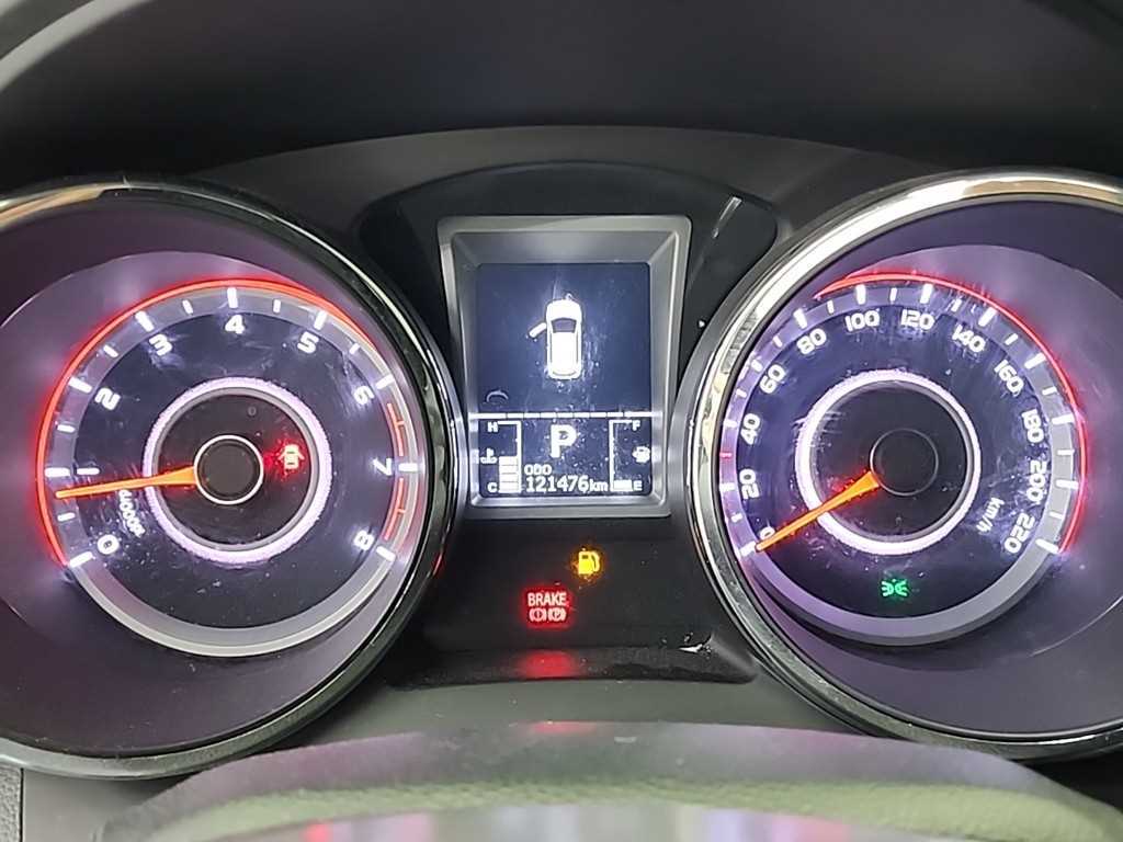 Ssangyong Tivoli - Vista 5