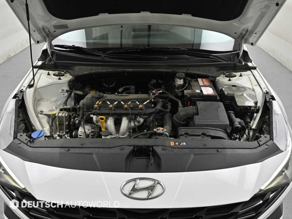 HYUNDAI Avante - Vista 6