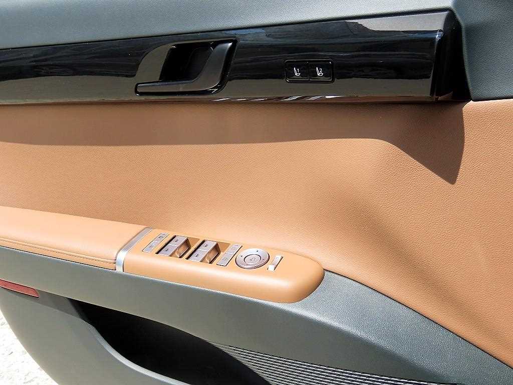 HYUNDAI Grandeur - Vista 12