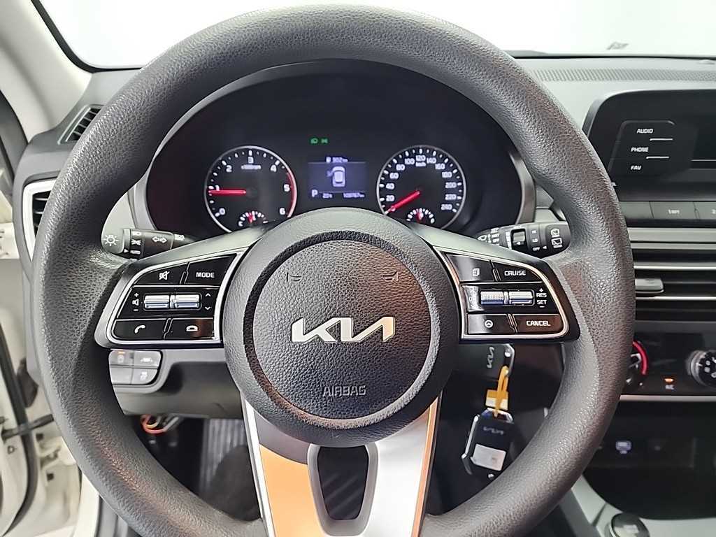 KIA Seltos - Vista 9