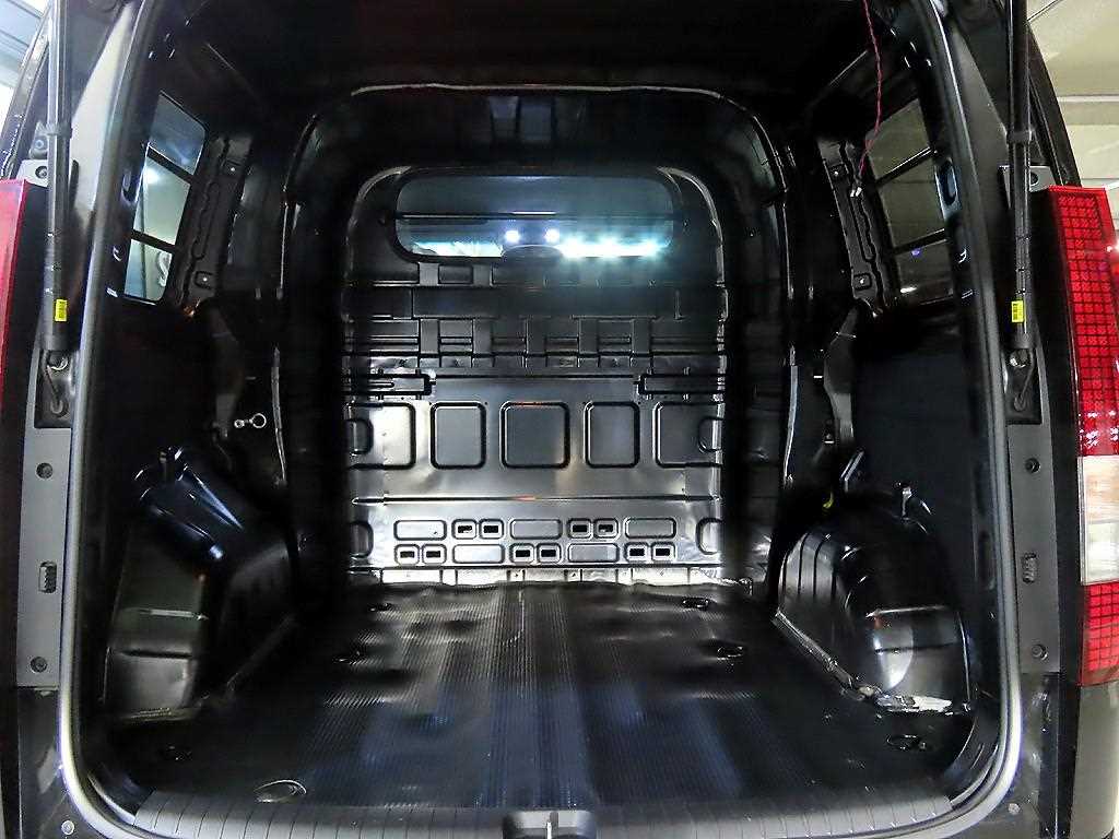 HYUNDAI Staria 2025 Negro - Importación desde Corea - HF Imports Iquique - Foto 17