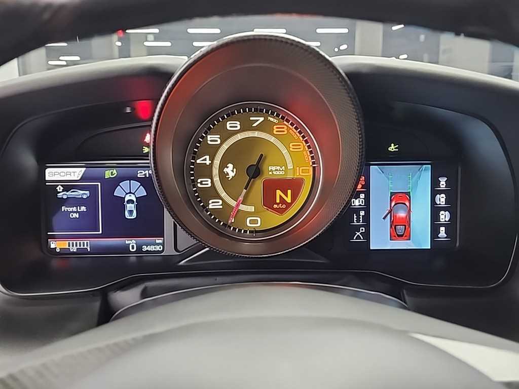Ferrari F8 - Vista 6