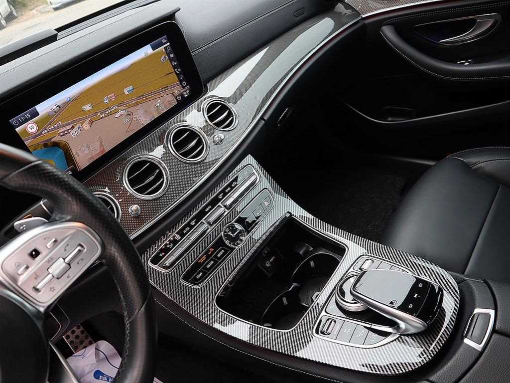 Mercedes Benz E class - Vista 10
