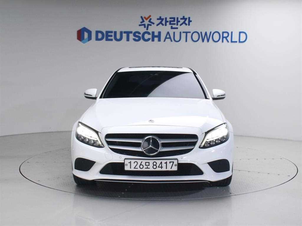 Mercedes Benz C Class - Vista 3