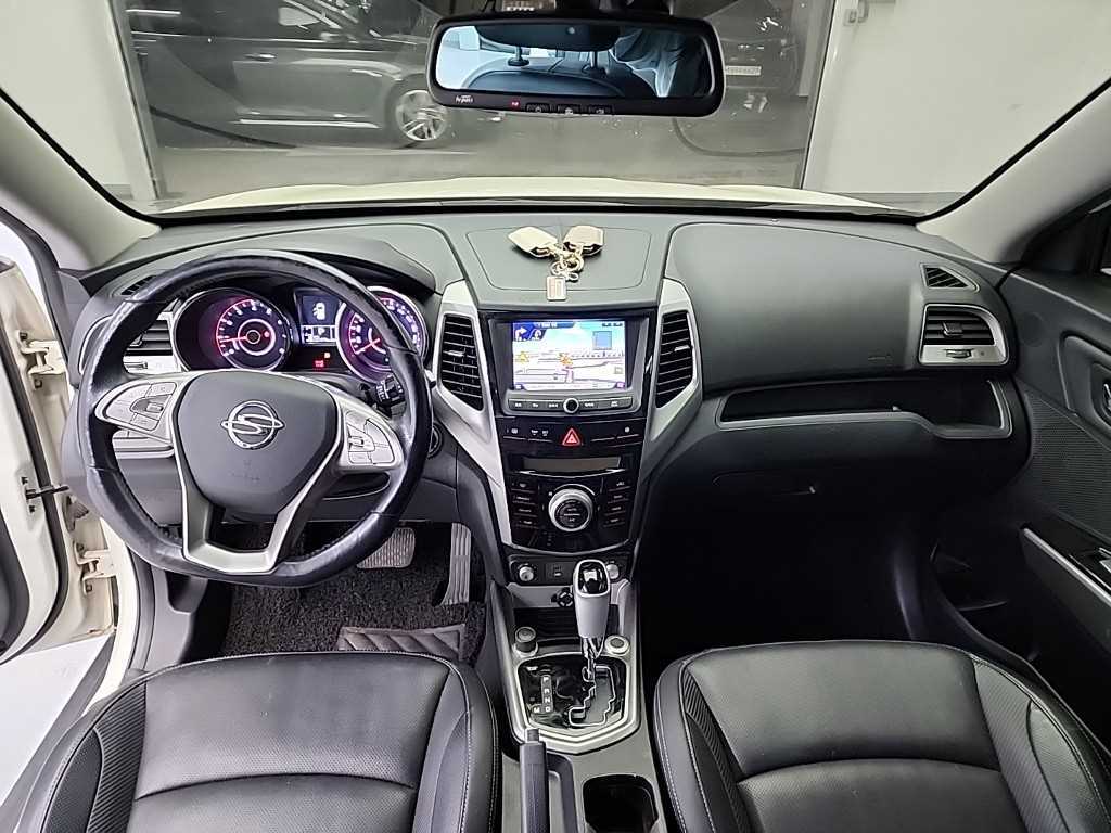 Ssangyong Tivoli - Vista 6