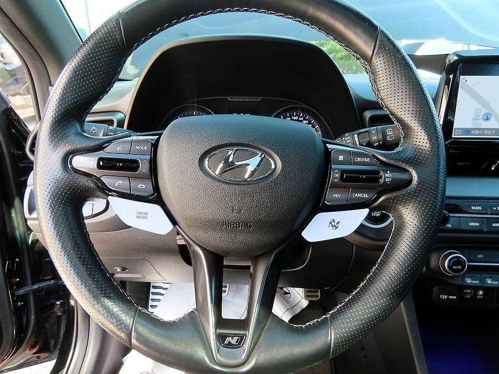 HYUNDAI Veloster - Vista 8