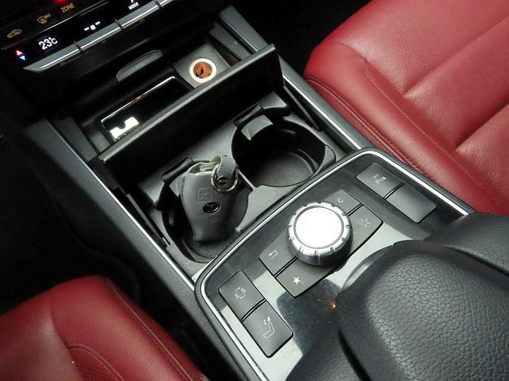 Mercedes Benz E class - Vista 11