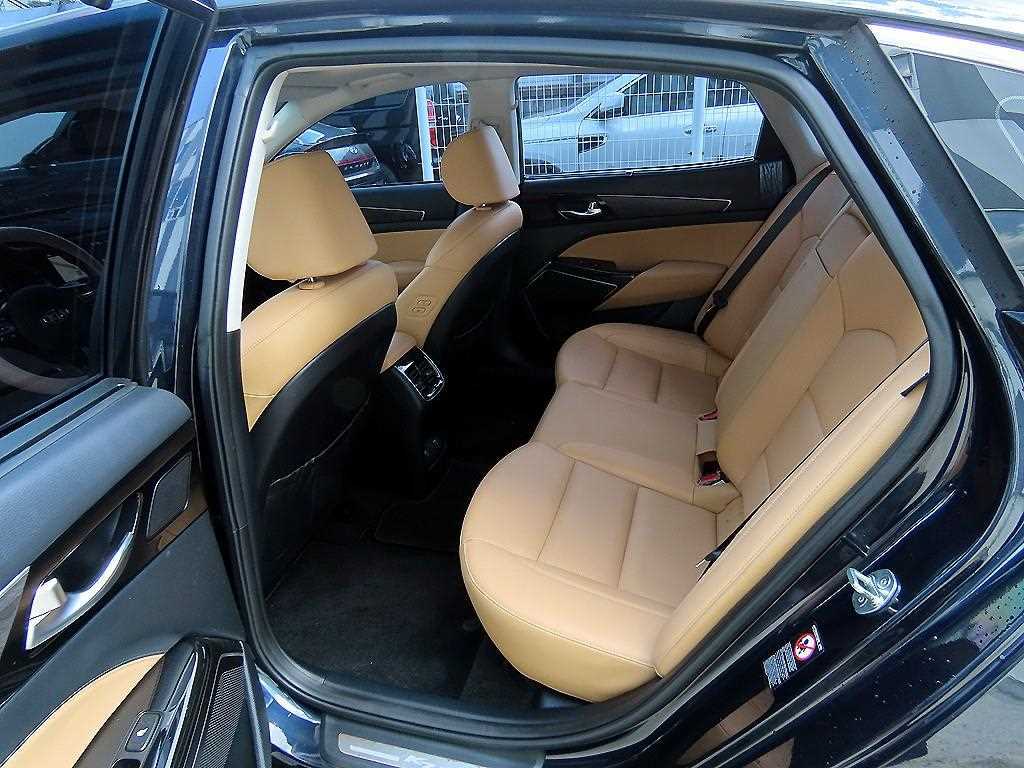 KIA K7 - Vista 6