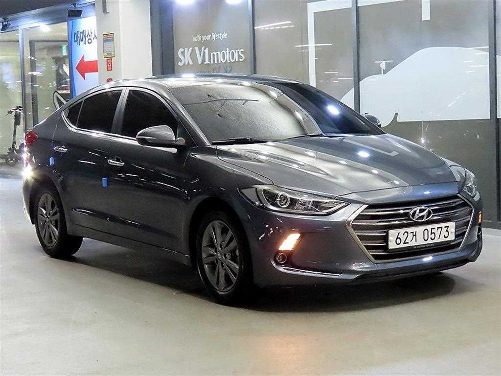 HYUNDAI Avante 2016 Gris - Importación desde Corea - HF Imports Iquique - Foto 1