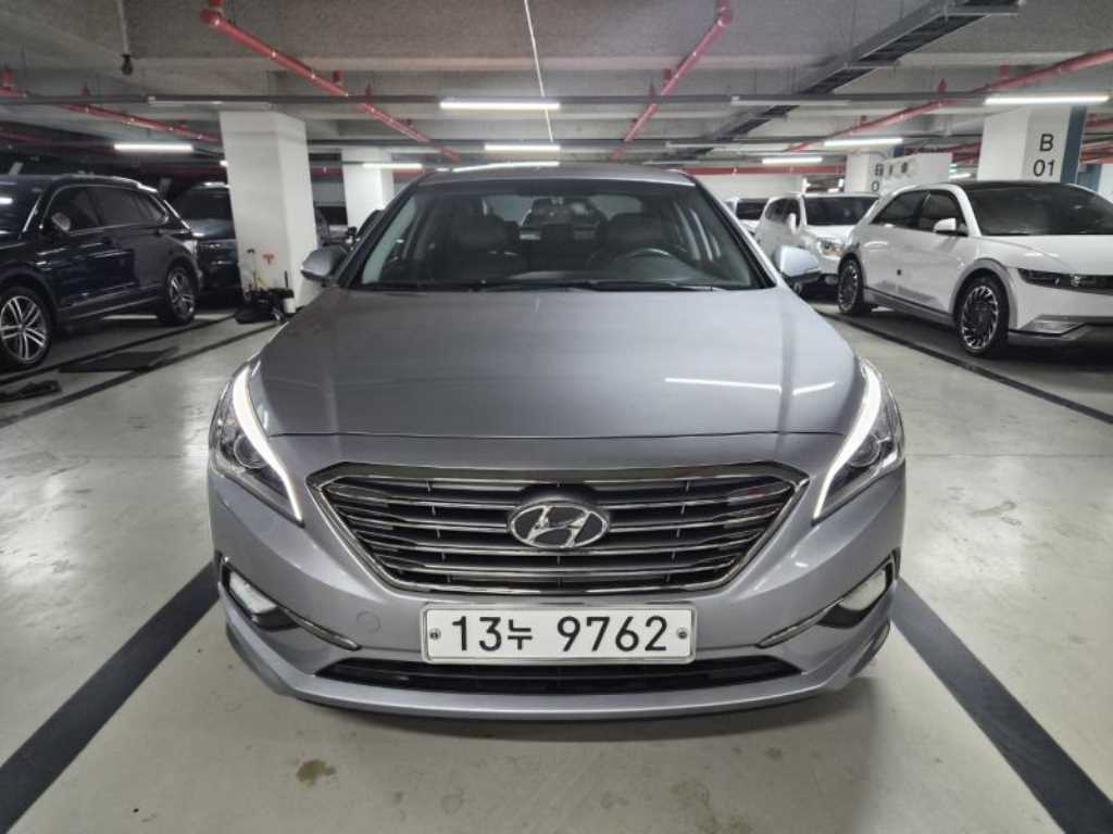 HYUNDAI Sonata - Vista 2