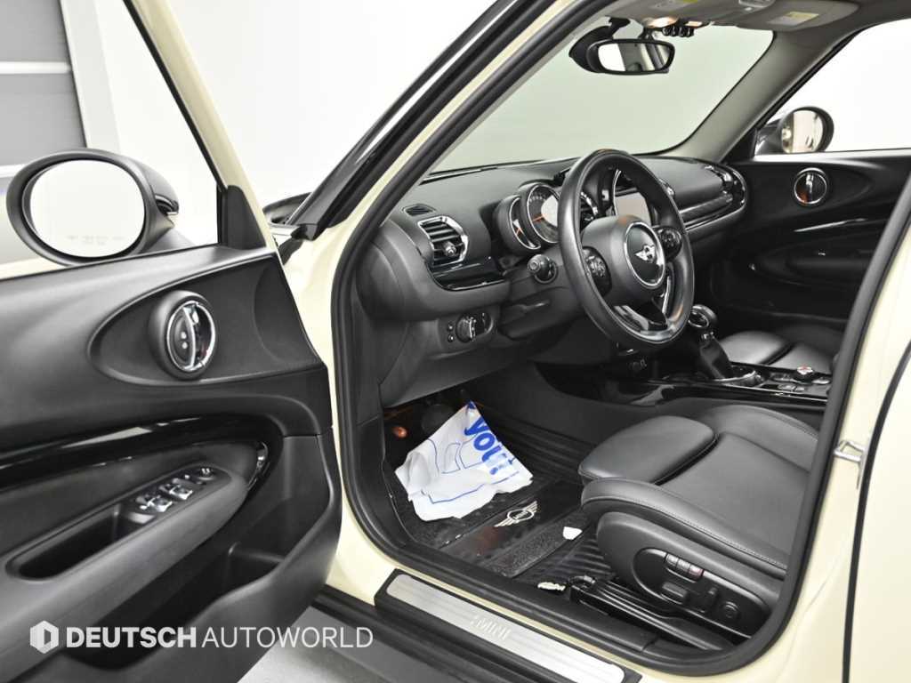 Mini Clubman - Vista 11
