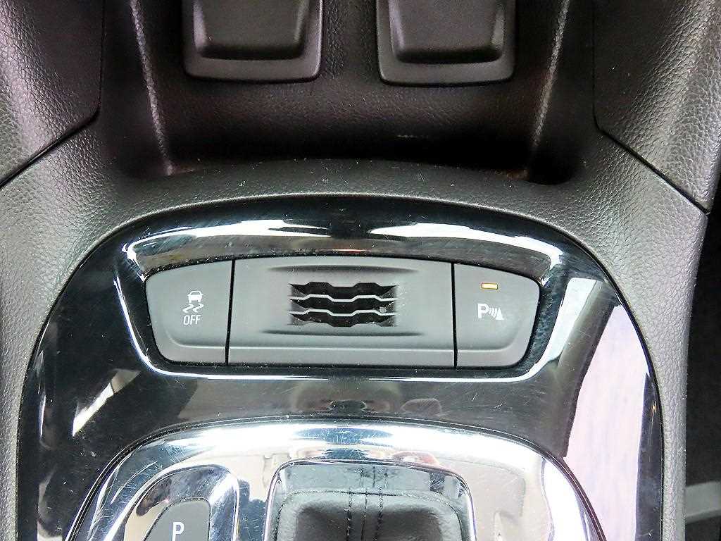 Chevrolet Cruise 2017 Blanco - Importación desde Corea - HF Imports Iquique - Foto 14
