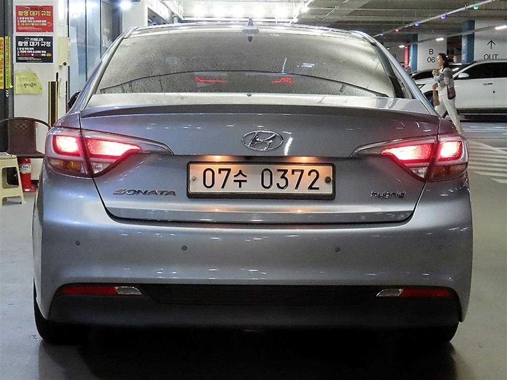 HYUNDAI Sonata - Vista 5