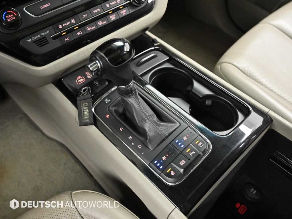 KIA Carnival - Vista 9