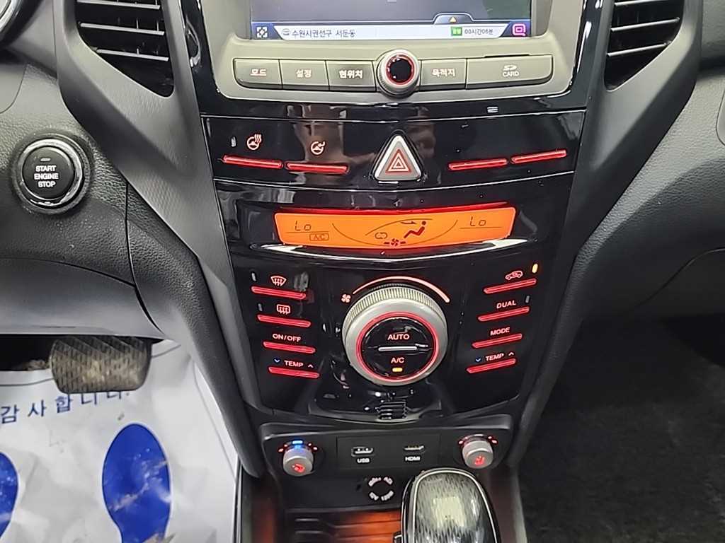 Ssangyong Tivoli - Vista 10