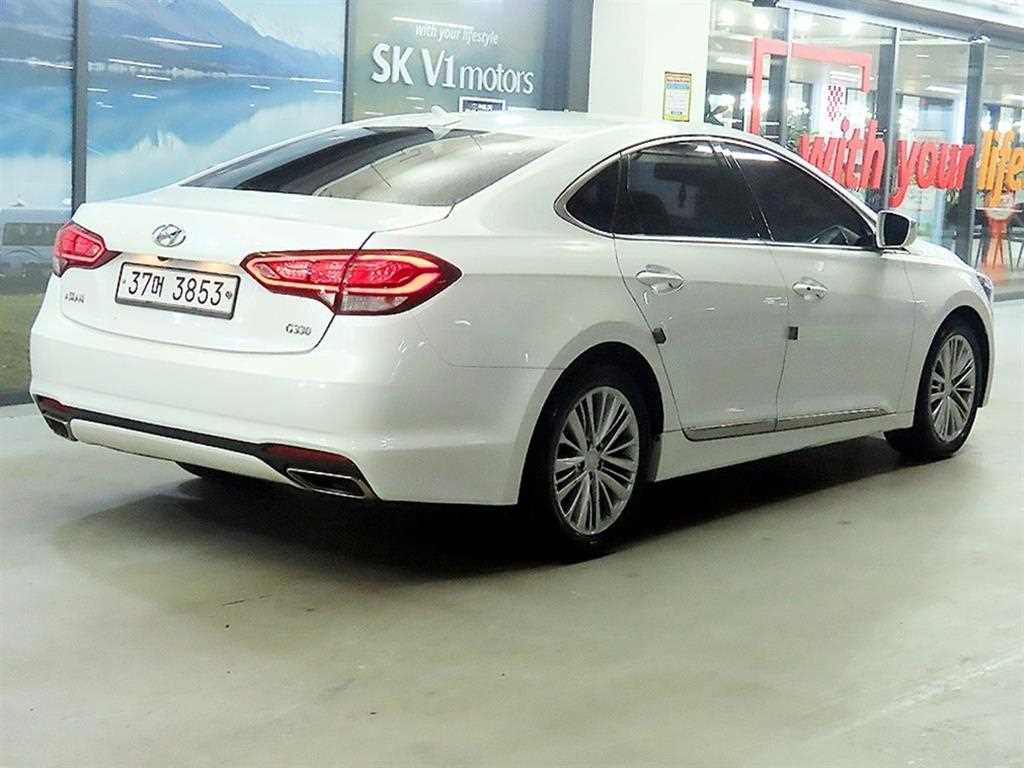 HYUNDAI Aslan - Vista 4