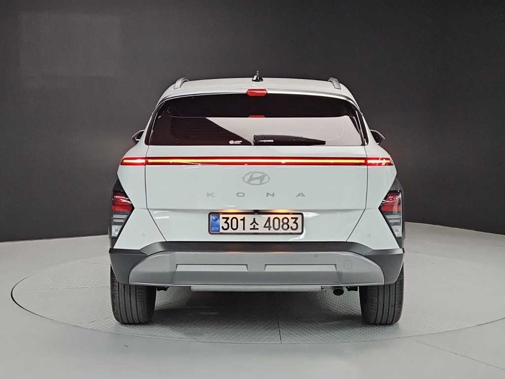 HYUNDAI Kona - Vista 3