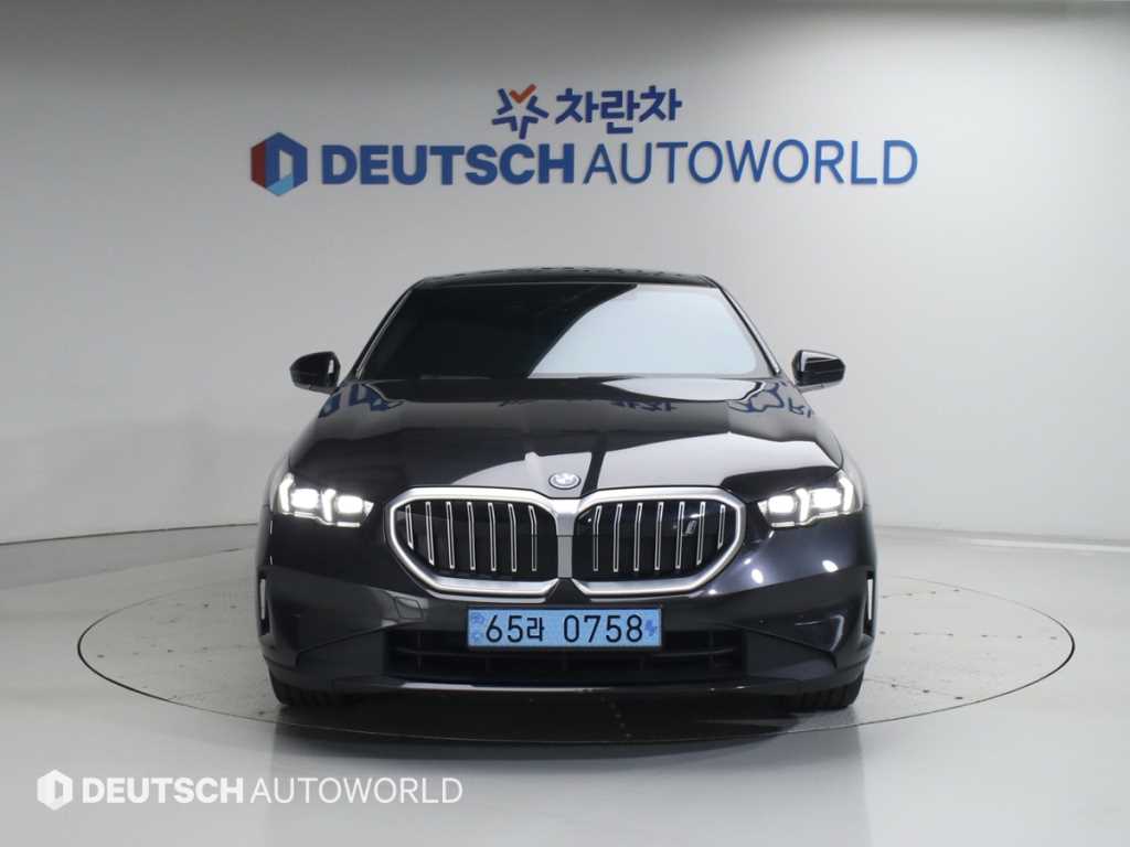 BMW i5 - Vista 3
