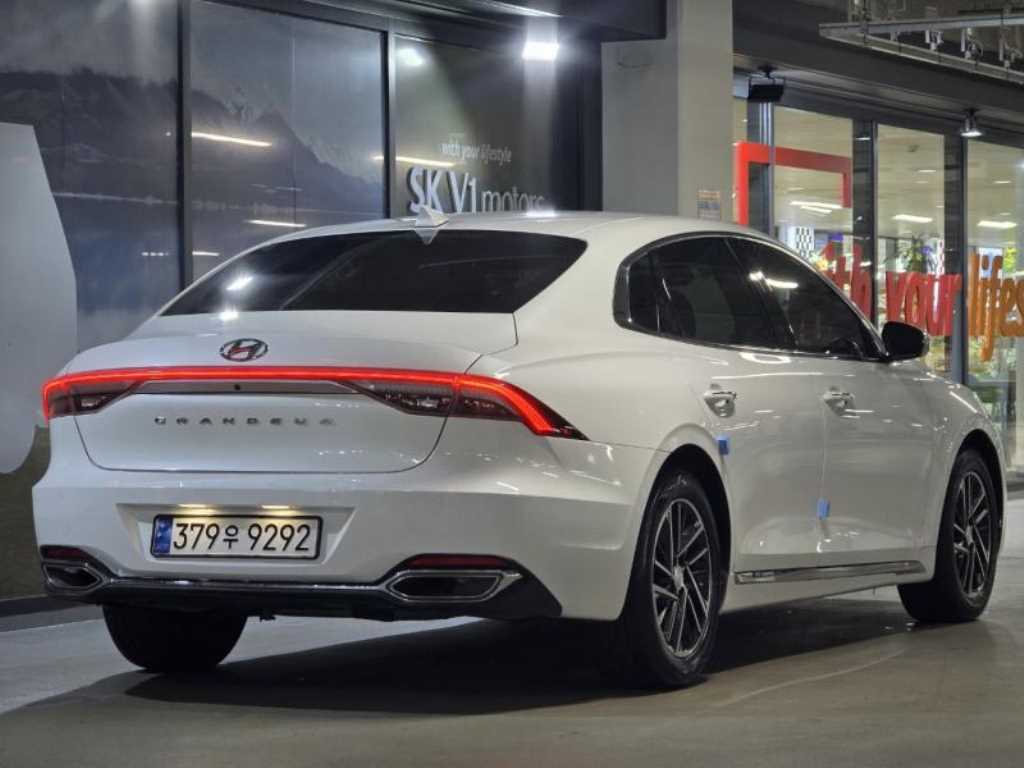HYUNDAI Grandeur - Vista 4