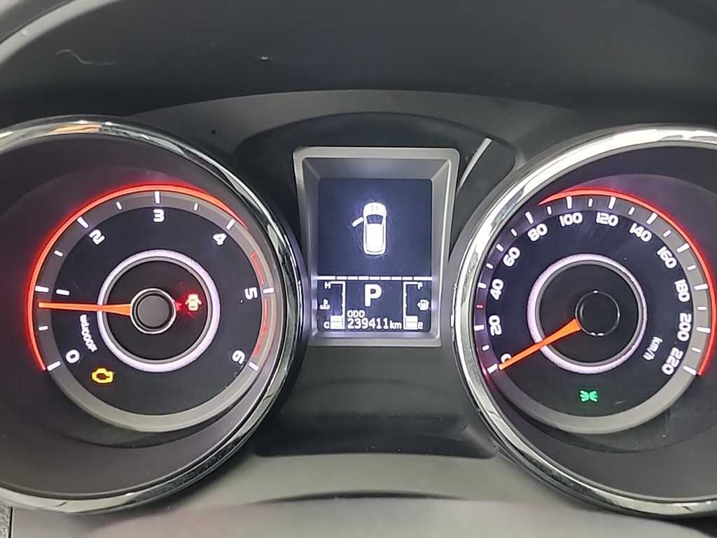 Ssangyong Tivoli - Vista 6