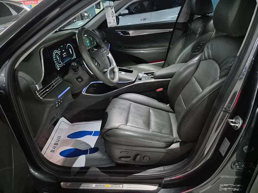 HYUNDAI Grandeur - Vista 6