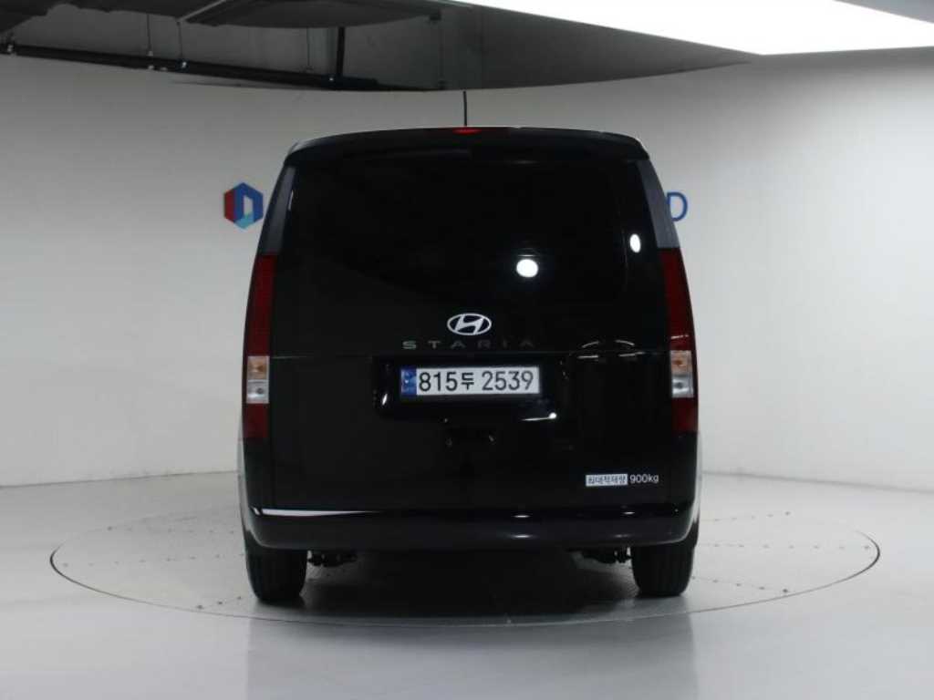 HYUNDAI Staria - Vista 4