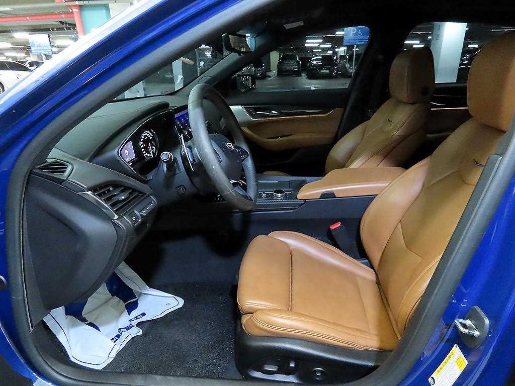 Cadillac CT5 - Vista 6