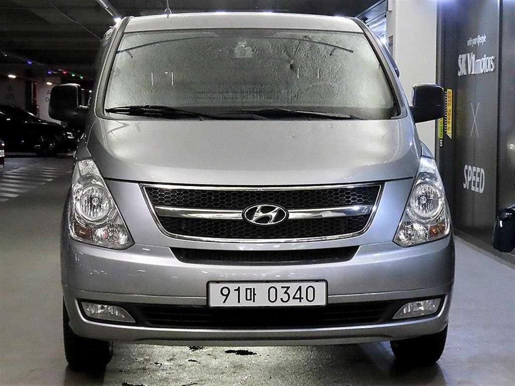 HYUNDAI Starex - Vista 2