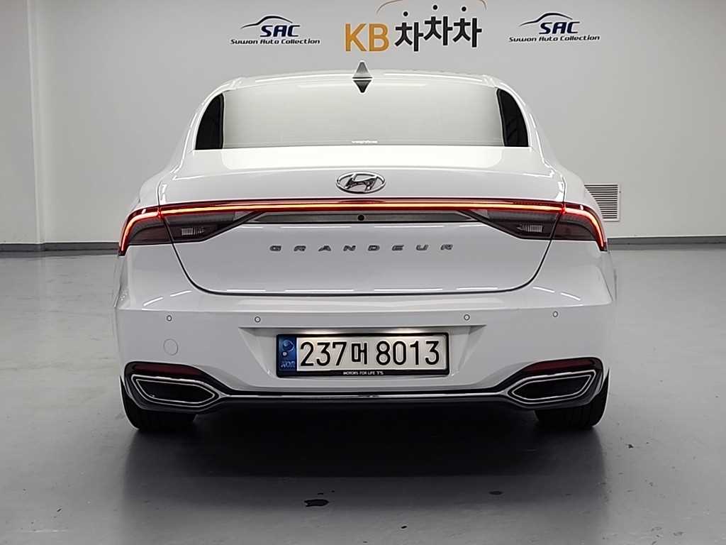 HYUNDAI Grandeur - Vista 3