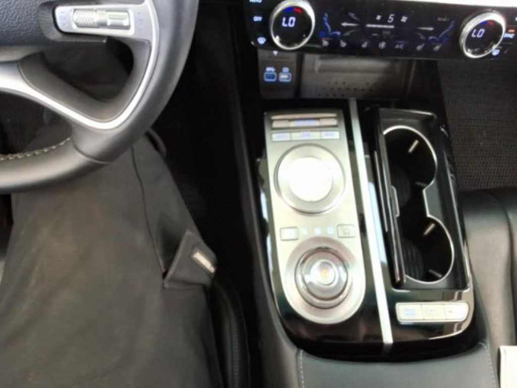 Genesis G80 - Vista 8