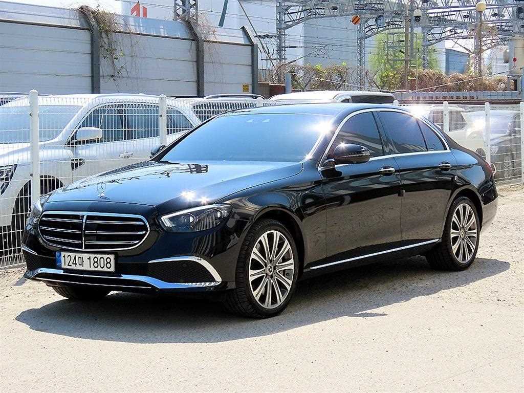 Mercedes Benz E class - Vista 2
