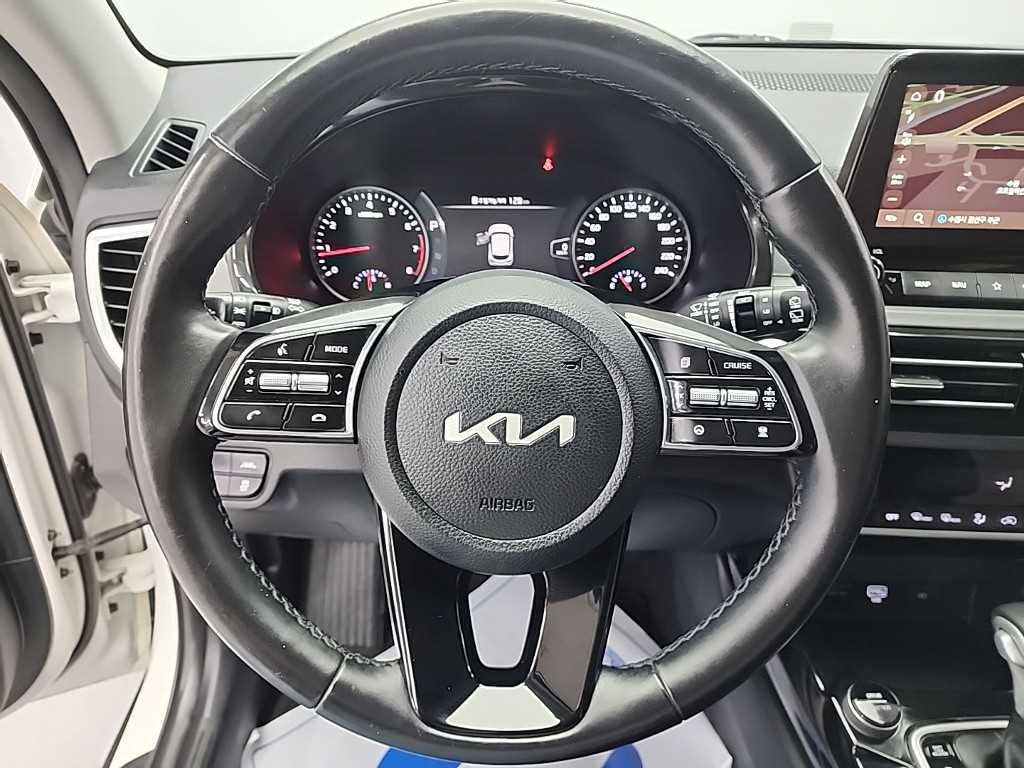 KIA Seltos - Vista 9