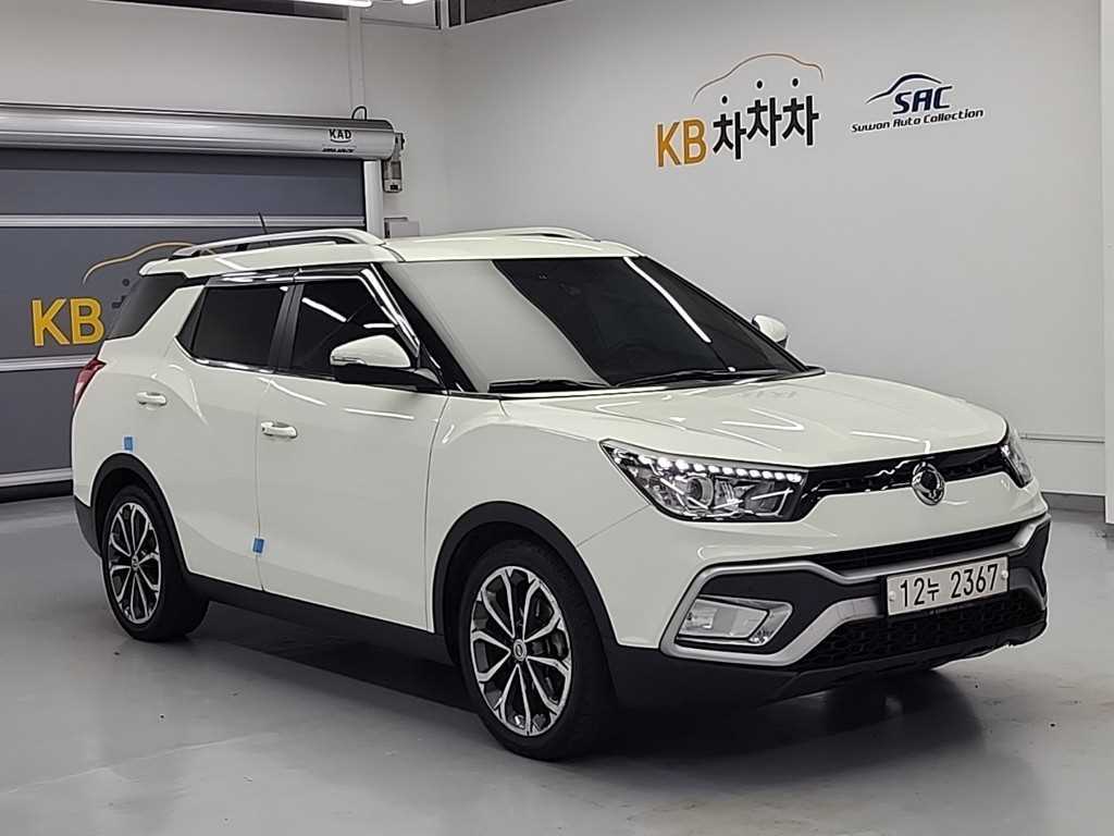 Ssangyong Tivoli - Vista 4