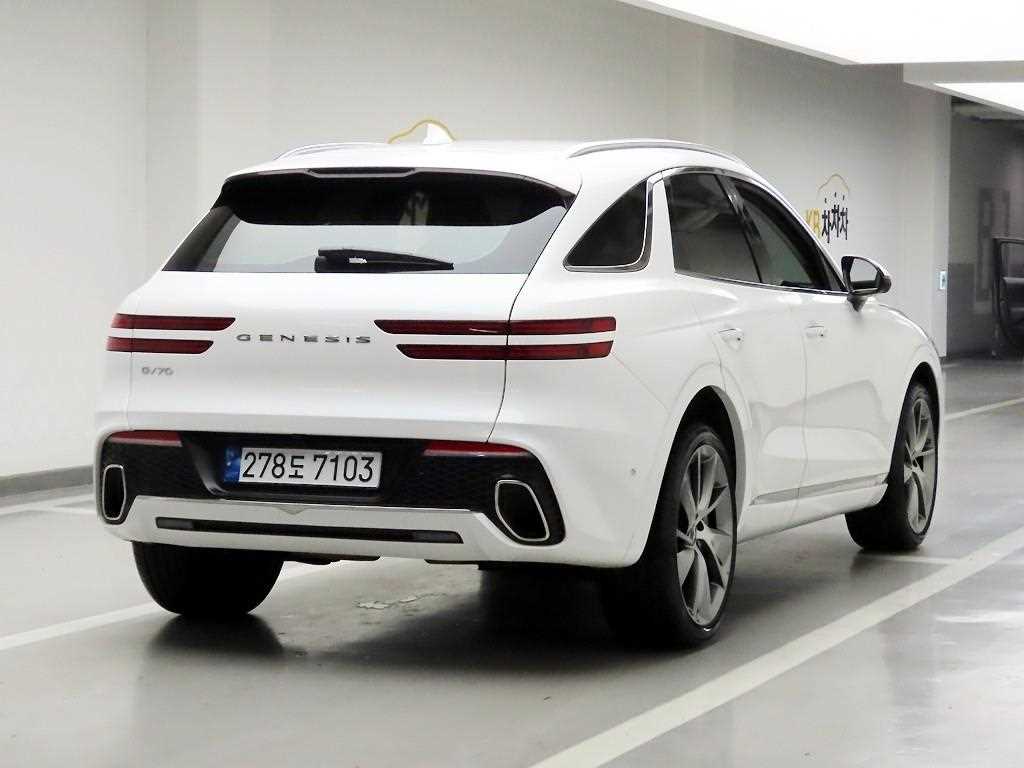 Genesis GV70 - Vista 4