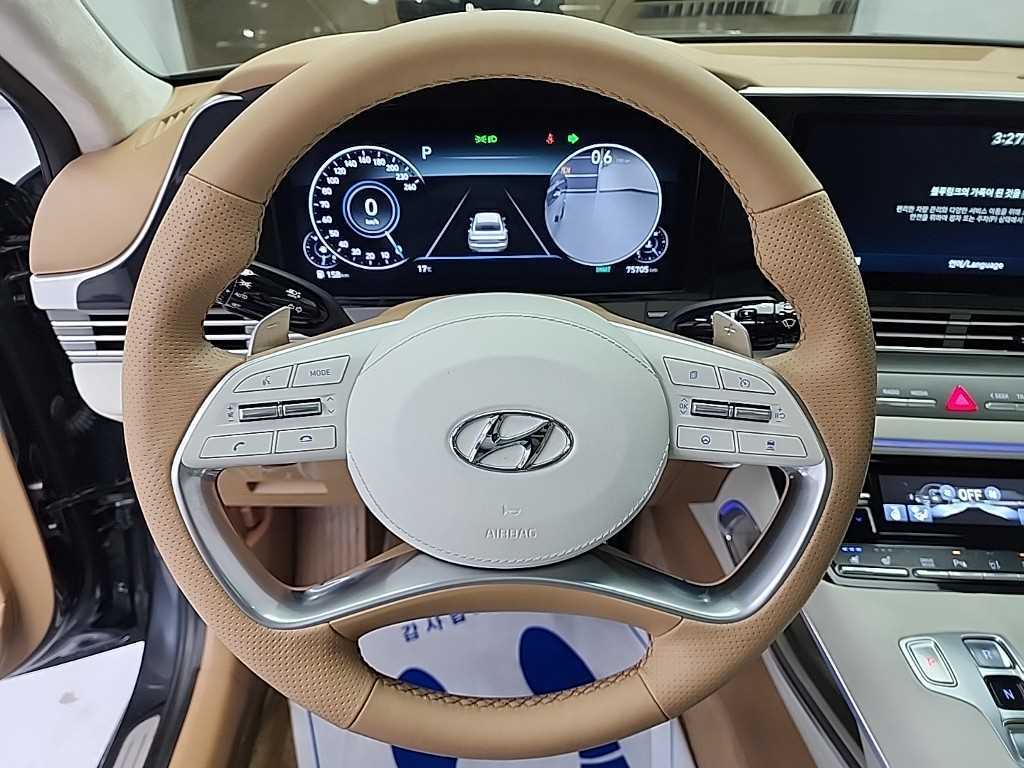 HYUNDAI Grandeur - Vista 9