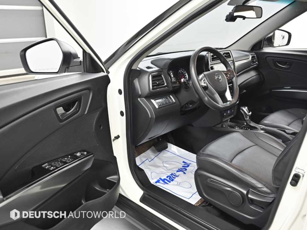 Ssangyong Tivoli - Vista 11